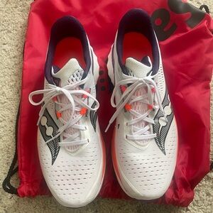 Saucony Endorphin Speed 4